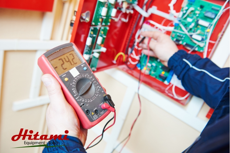 đồng hồ đo điện áp mạch điện